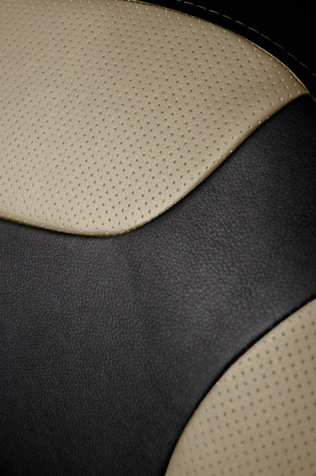 Авточехлы на LADA XRAY "Почин" экокожа, черно-бежевый