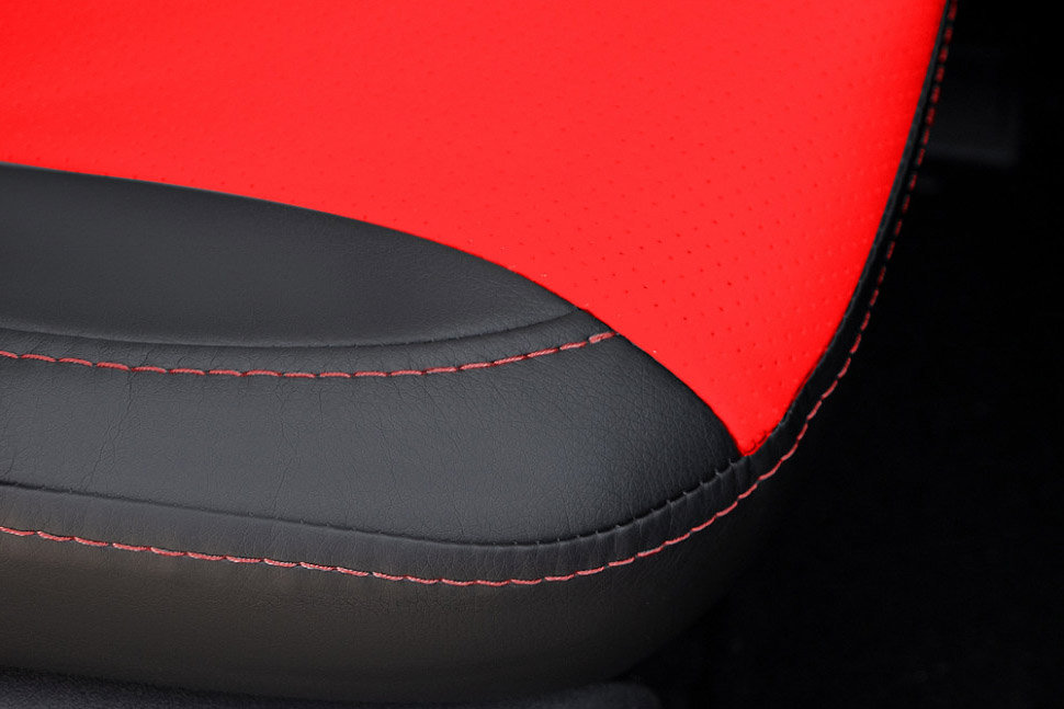 Авточехлы на Ford Mondeo V "Почин" экокожа, черно-красный