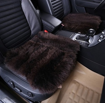 Накидка на переднее сиденье "Квадрат premium" искусственный мех, коричневый (1 штука)